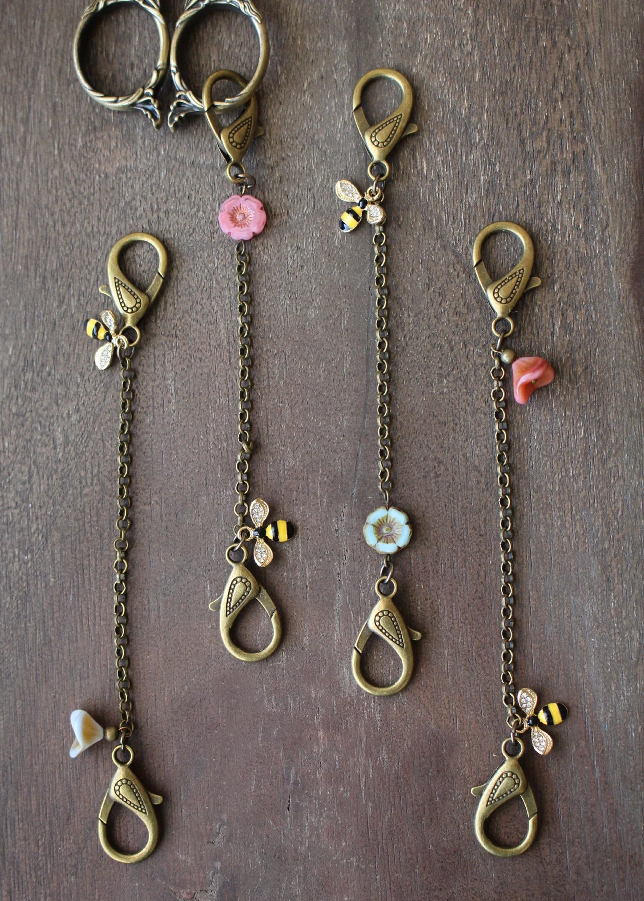 Bee and Bloom Scissor Chain