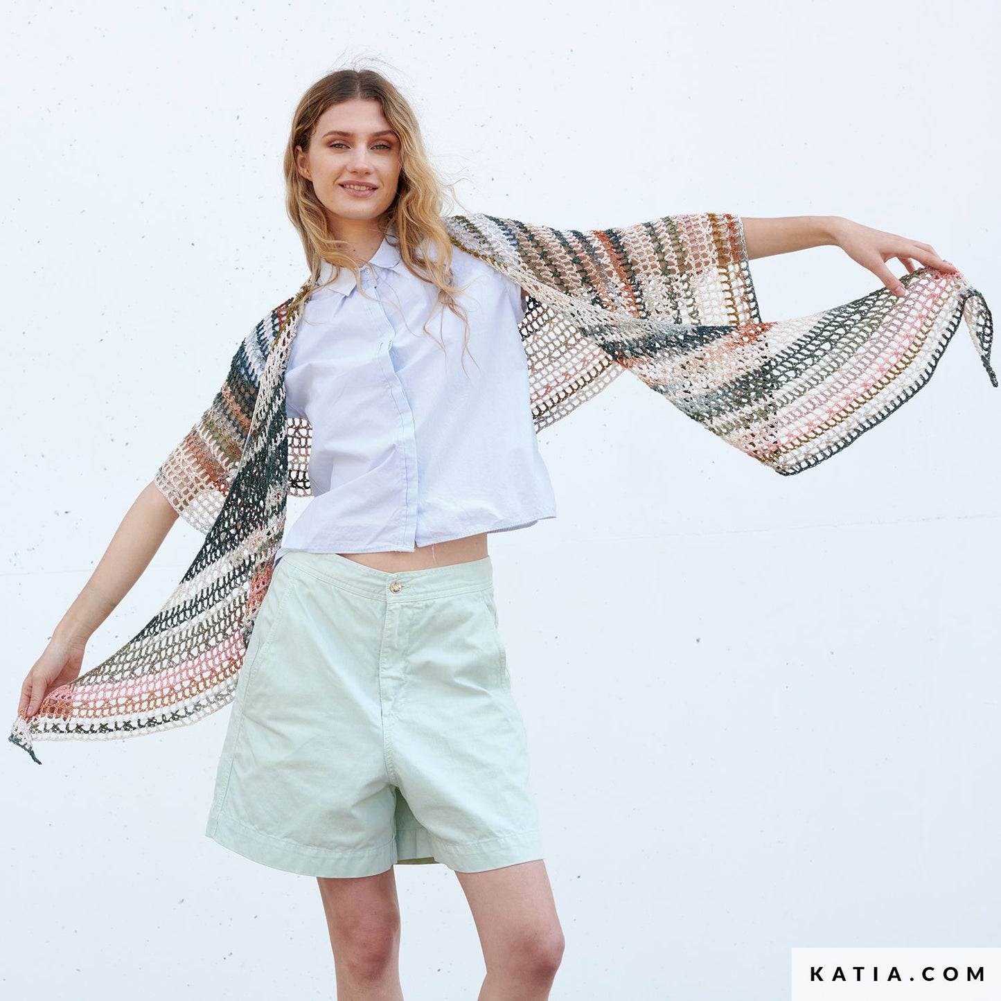Katia Crescent-shaped Shawl (FREE PDF)
