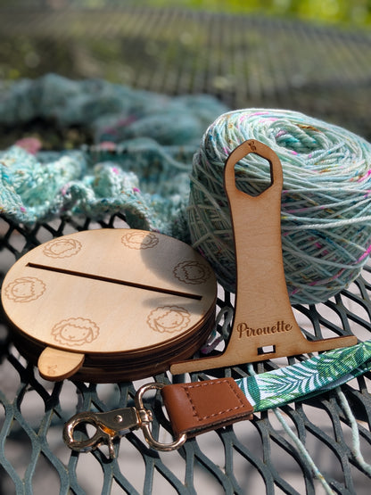 Yarn Pirouette - Carousel Base Yarn Butler