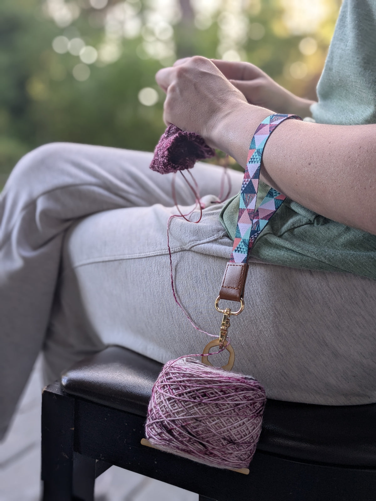 Yarn Pirouette - Carousel Base Yarn Butler